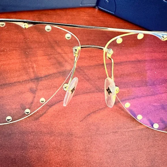 Louis Vuitton glasses - Picture 3 of 6